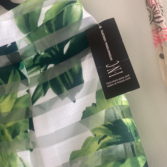 Summer skirt. Green tropical size 8 - Picture 2 of 4
